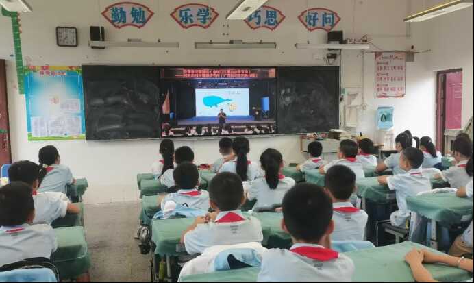 科普进校园 科学伴成长宣传报道(1)(1)930.png