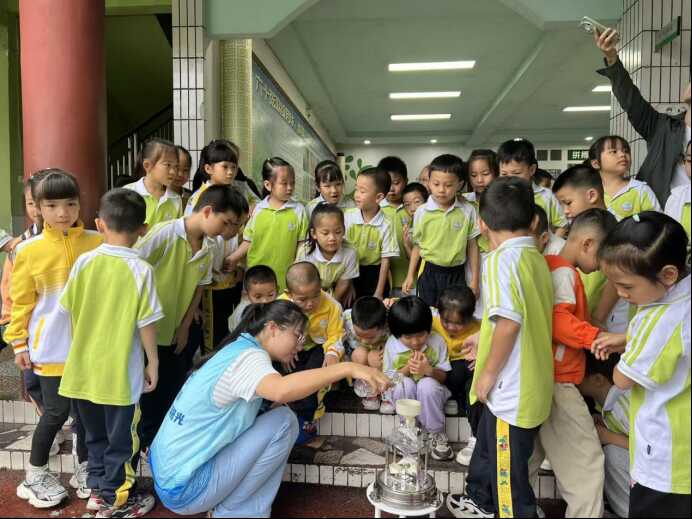 科普进校园 科学伴成长宣传报道(1)(1)1097.png